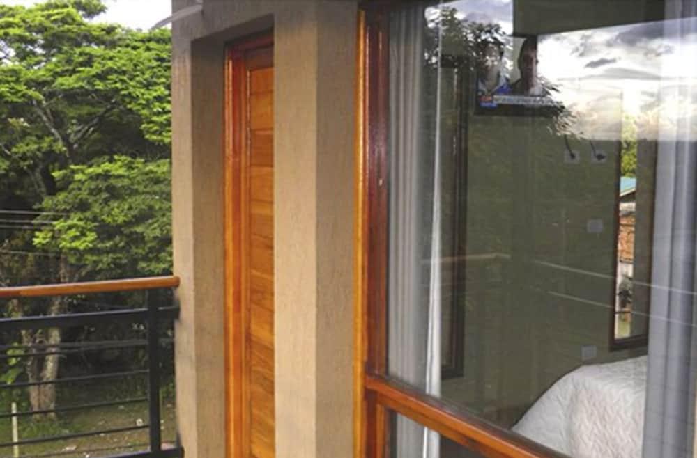 Iguazu Urban Hotel Express Πουέρτο Ιγκουασού Εξωτερικό φωτογραφία